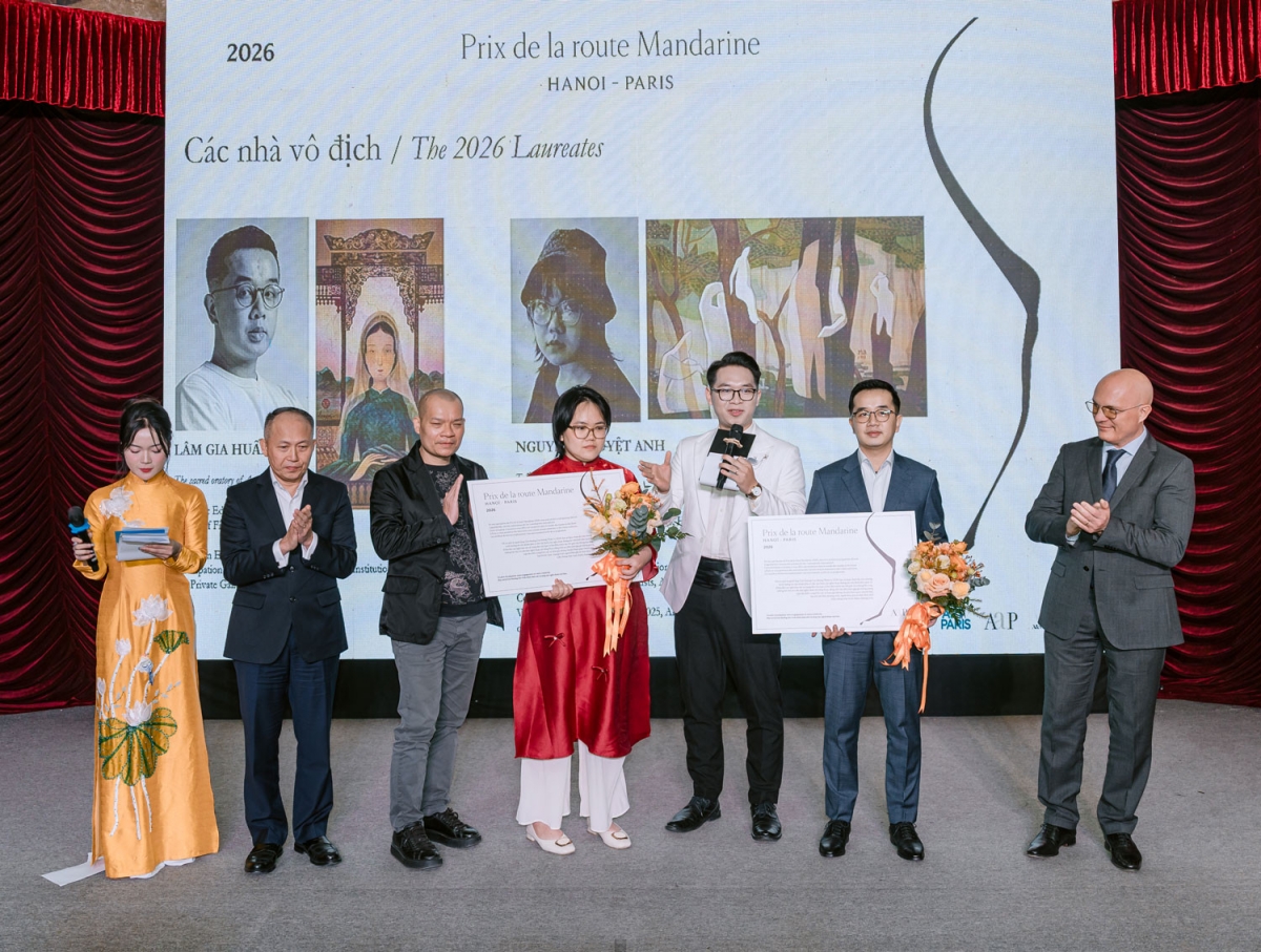 Two Vietnamese artists honoured at Mandarine Road Prize